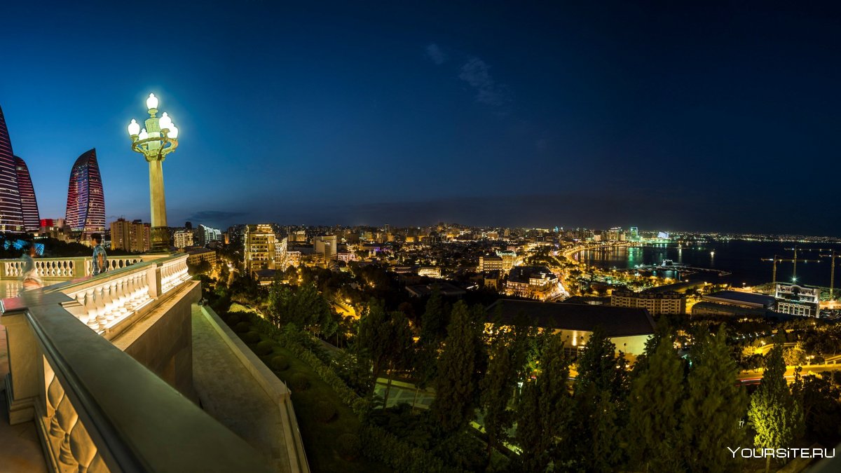 Ночной Баку панорама