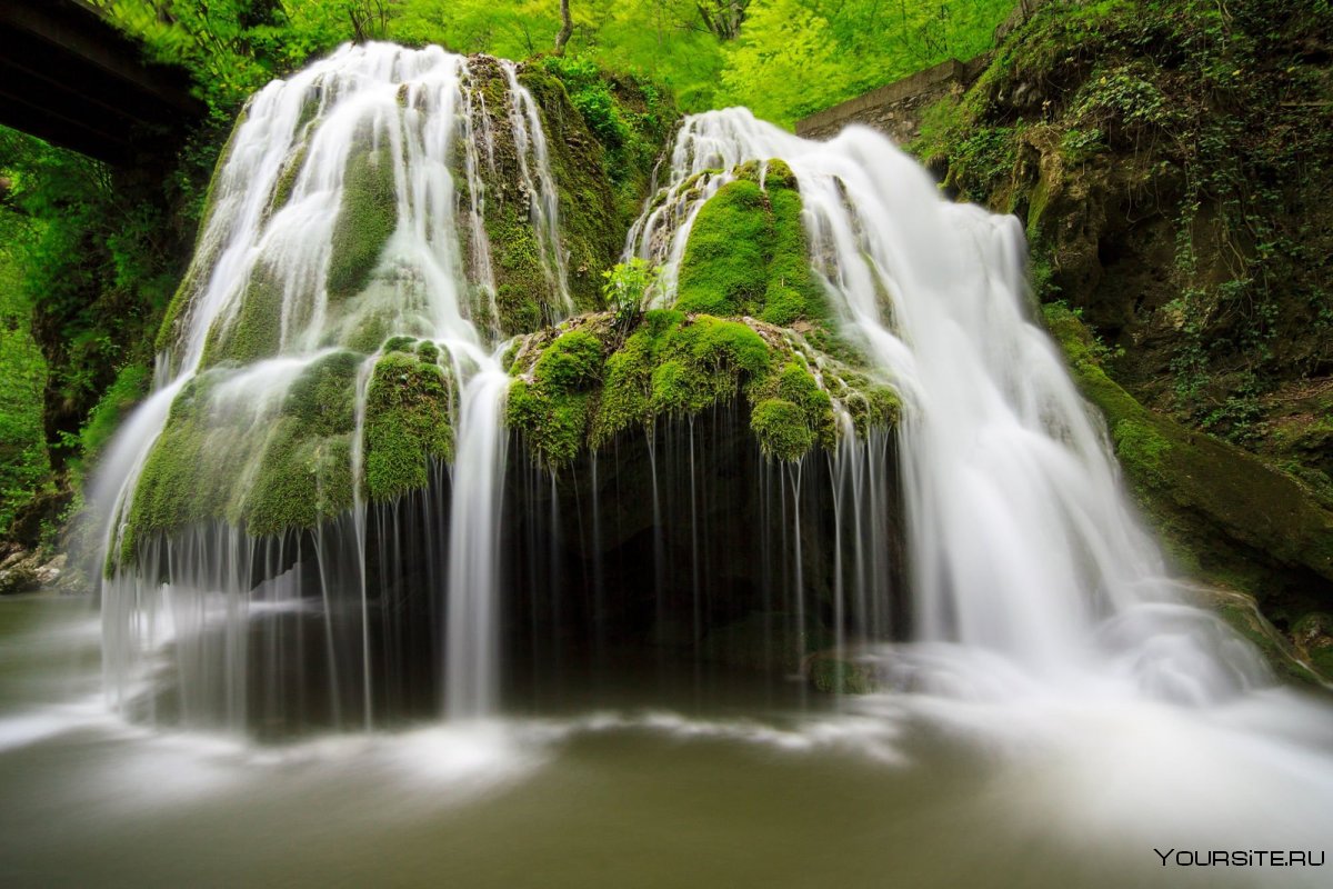 Румынский водопад Бигар