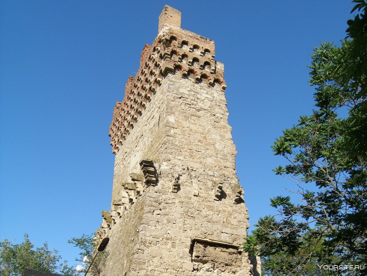 Старая церковная башня в нюэнене