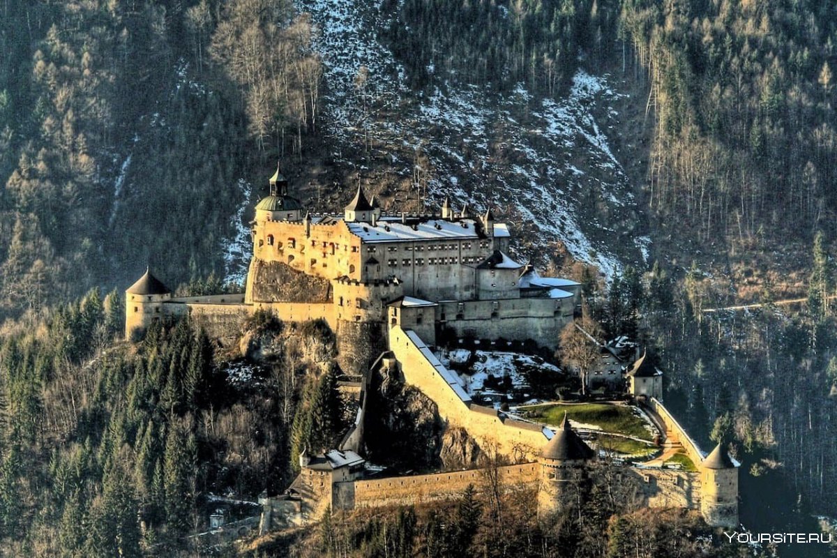 Замок Гохостервитц Австрия