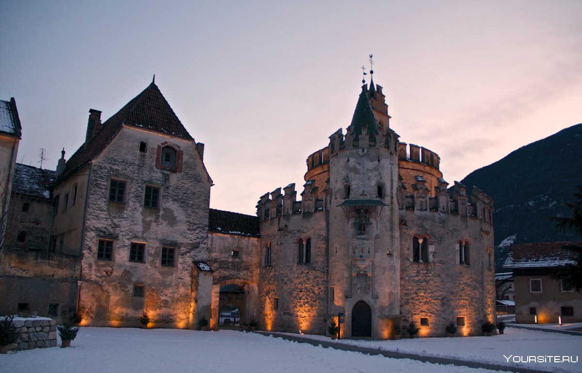 Замок Щонбухель (Австрия)
