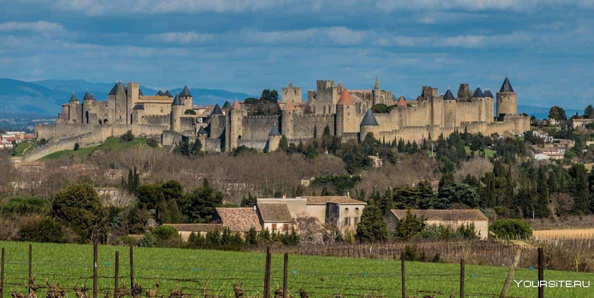 Каркасонская крепость Франция город