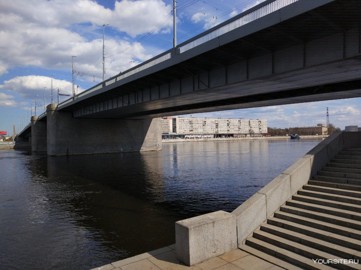 Мост Володарского в Санкт-Петербурге