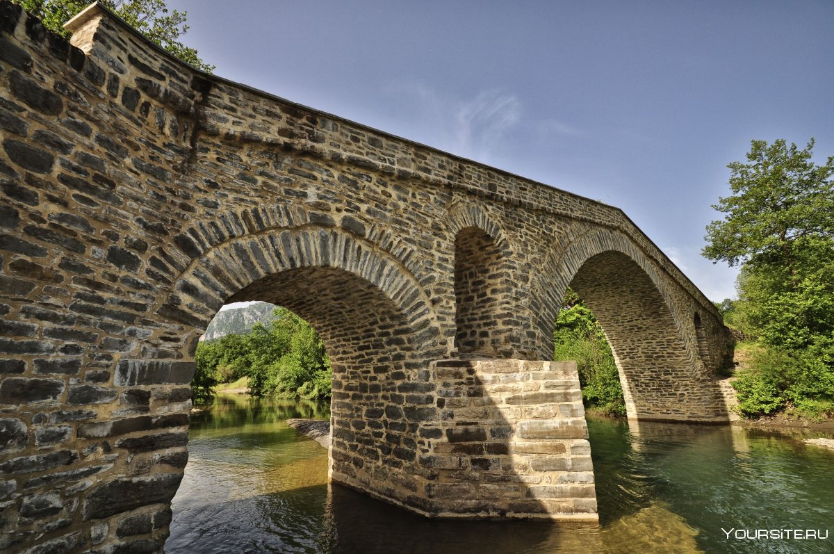 Самый старый мост в мире