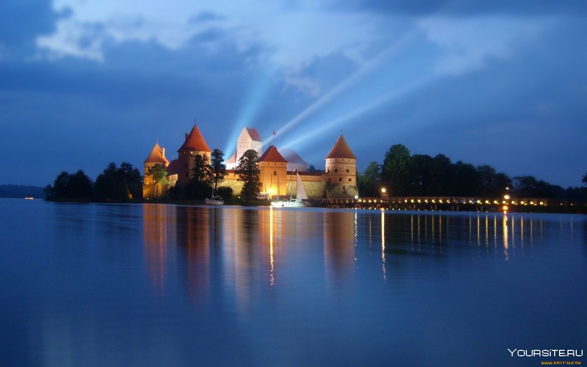 Литва Вильнюс Тракайский замок