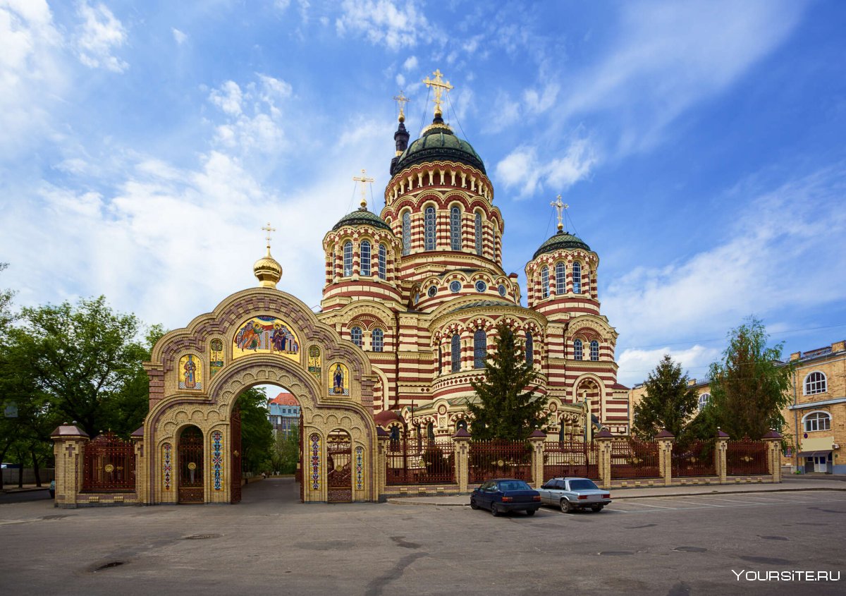 Колокольней Харьковского Благовещенского кафедрального собора