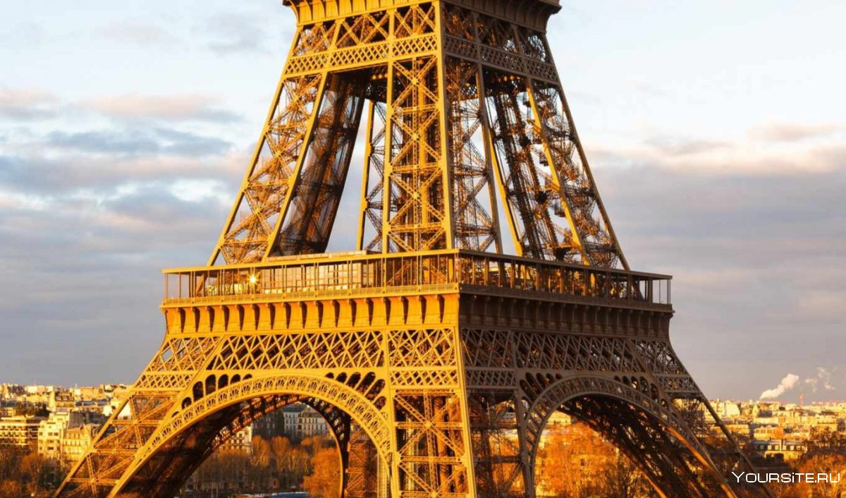 Архитектура в Париже Эльфиева башня