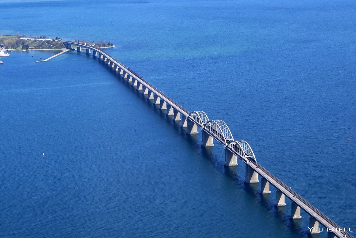 Мост между Копенгагеном и Мальме