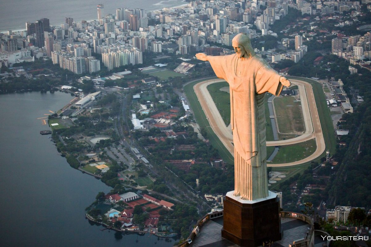 Достопримечательности Рио-де-Жанейро статуя Христа Спасителя