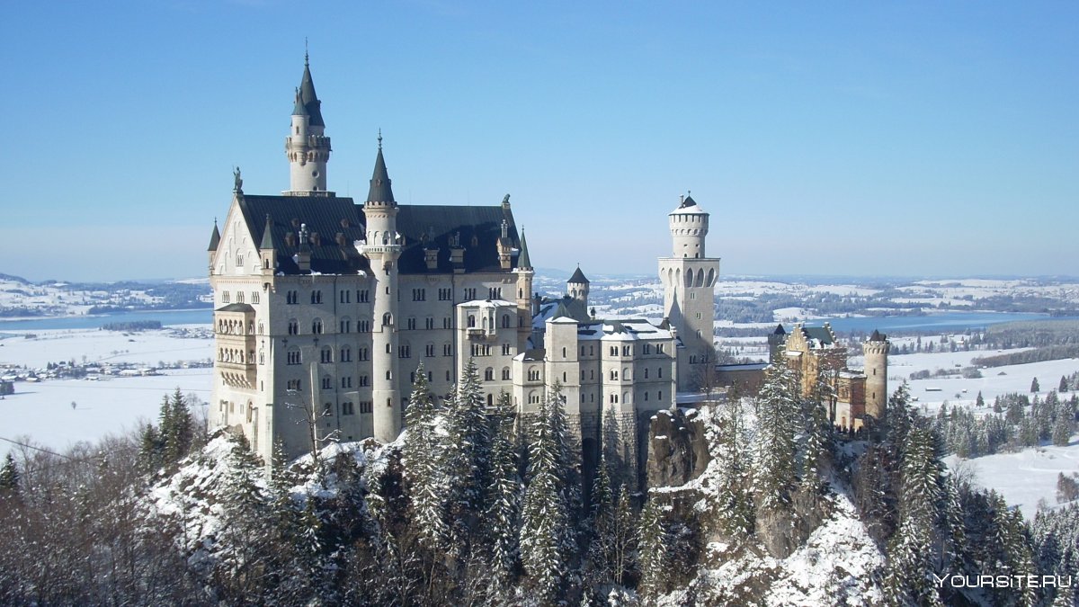 Новый Лебединый замок в Германии Нойшванштайн