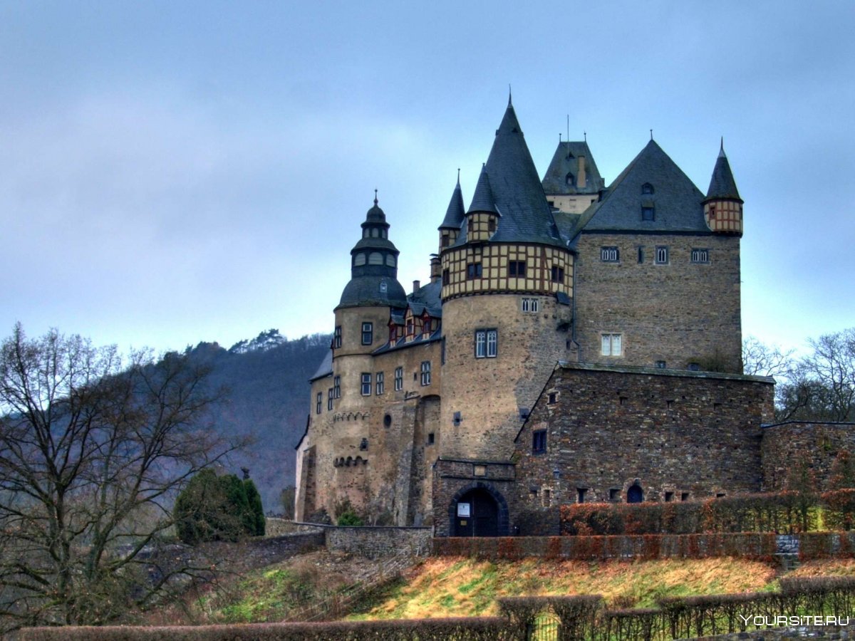 Замок Кардона Германия