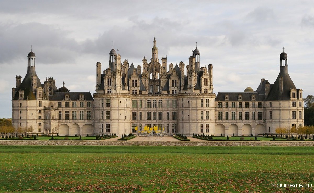Замок Шамбор во Франции. 1519-1547.