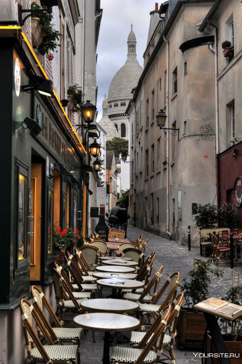 Центральная улица Парижа
