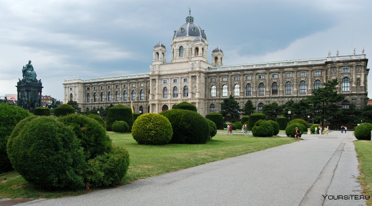 Музей истории искусств и музей естествознания Вена