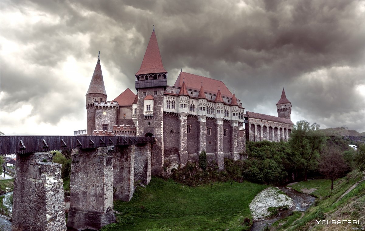 Замок Корвинилор, Румыния