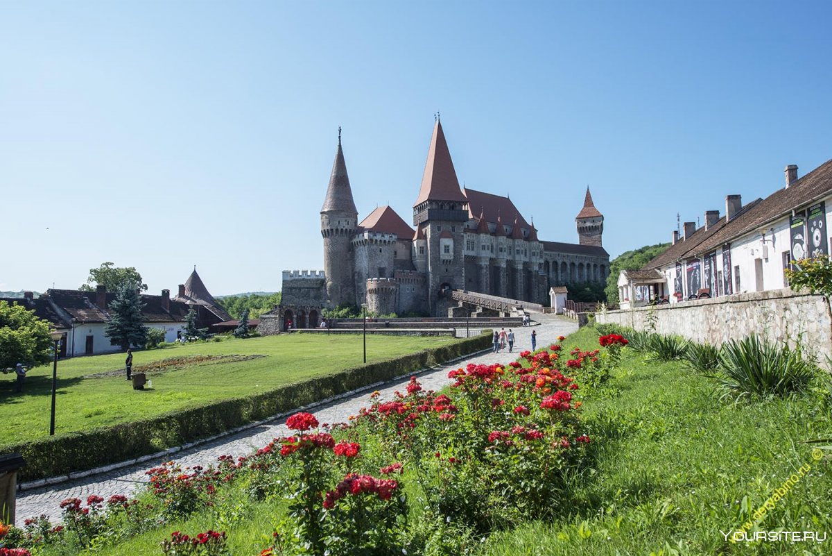 Замок Корвинов в Городке Хунедоара в Румынии