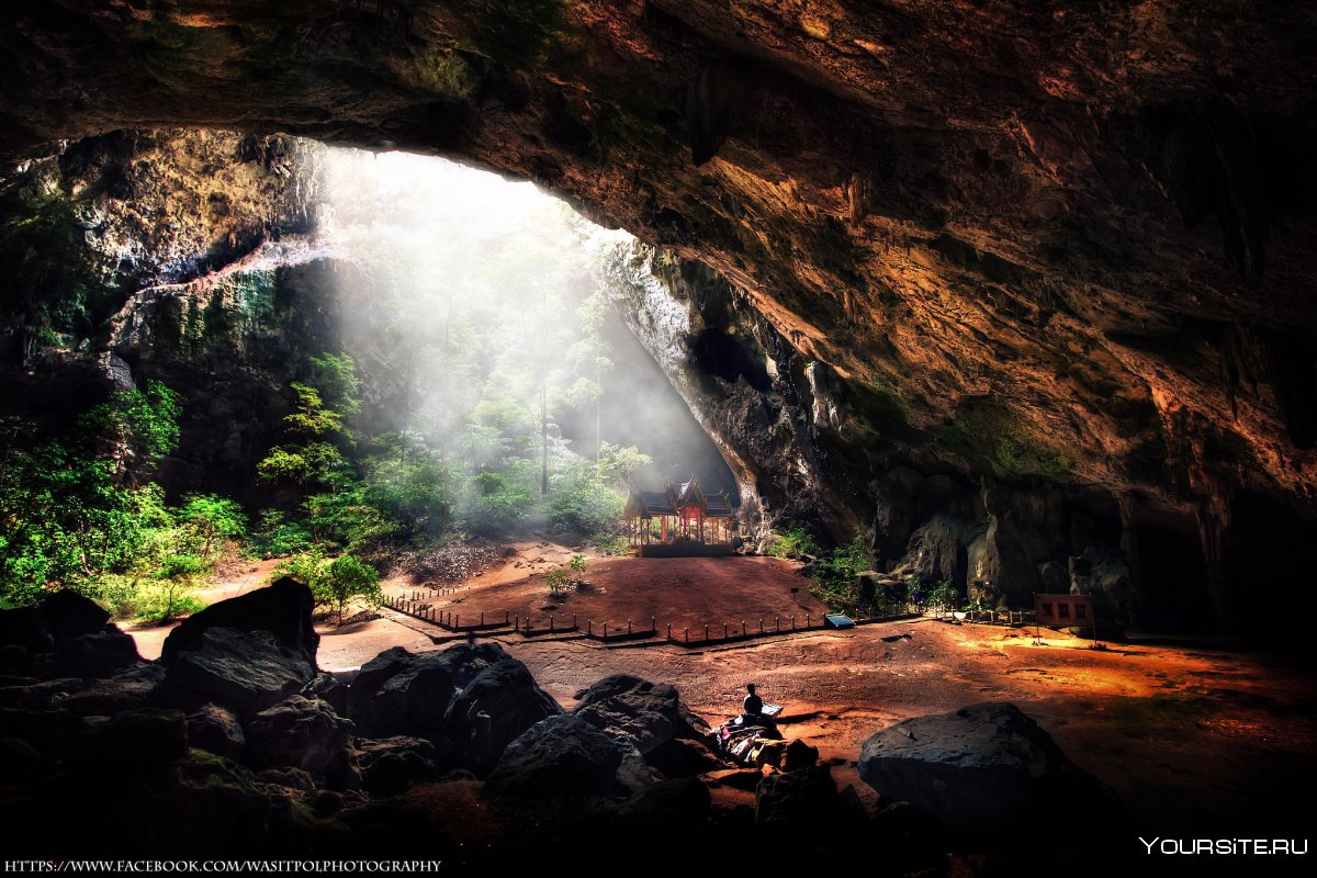 Пещера Прайя Нахон. Тайланд
