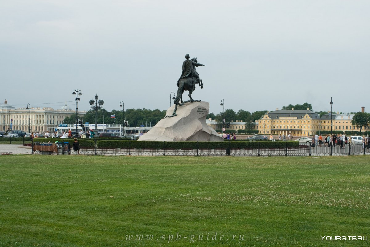 Сенаторская площадь в Санкт-Петербурге