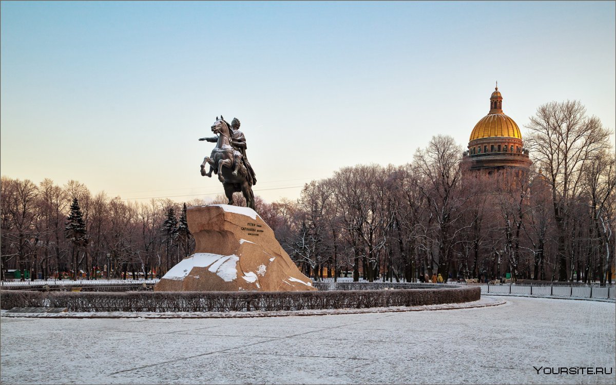 Медный всадник памятник в Санкт-Петербурге зимой