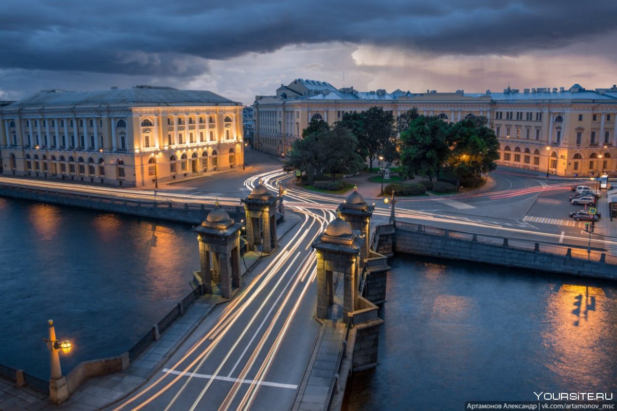 Мост Ломоносова в Санкт-Петербурге