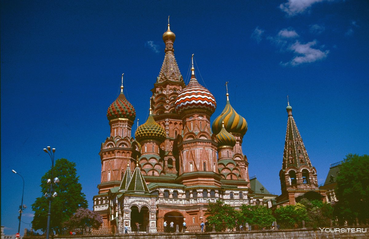 Покровский собор Василия Блаженного в Москве