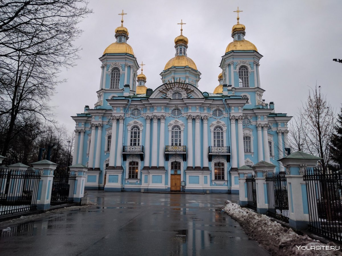 Николо-Богоявленский морской собор в Санкт-Петербурге внутри