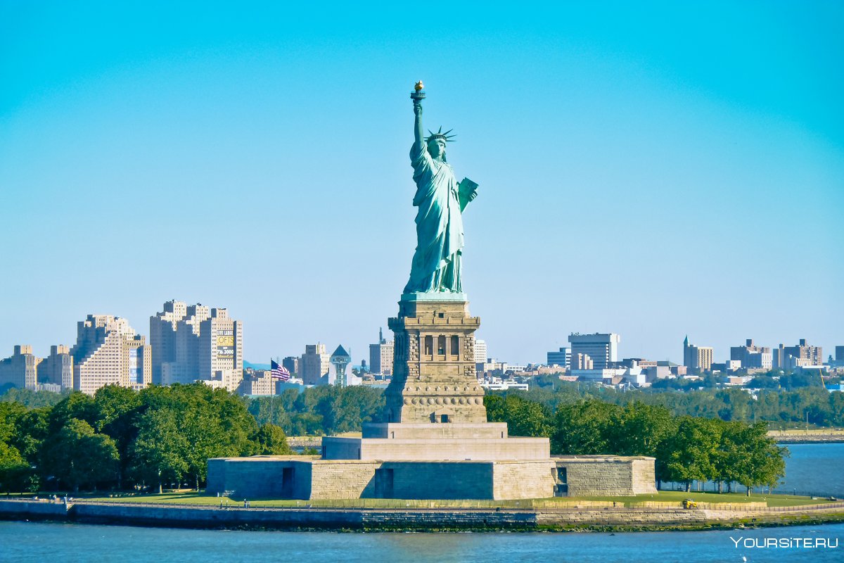 Статуя свободы Манхэттен