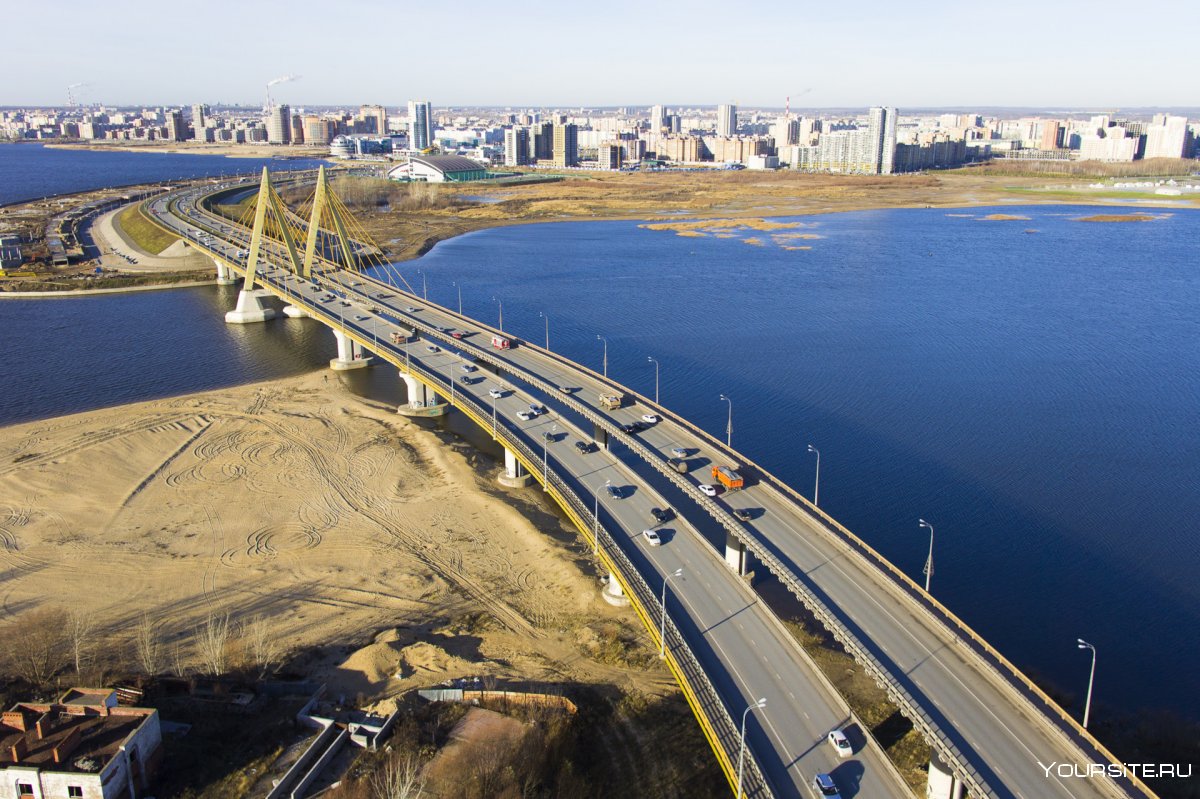 Панорама на мост Миллениум в Казани