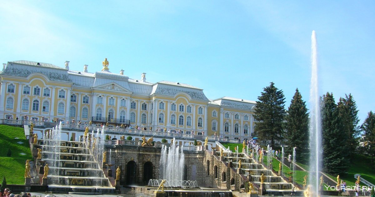 Первые сооружения Императорского дворцового ансамбля в Петергофе
