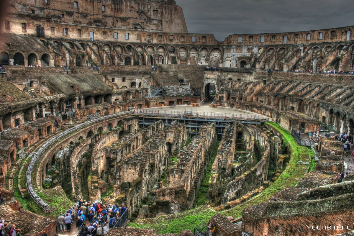 Италия Колизей изнутри
