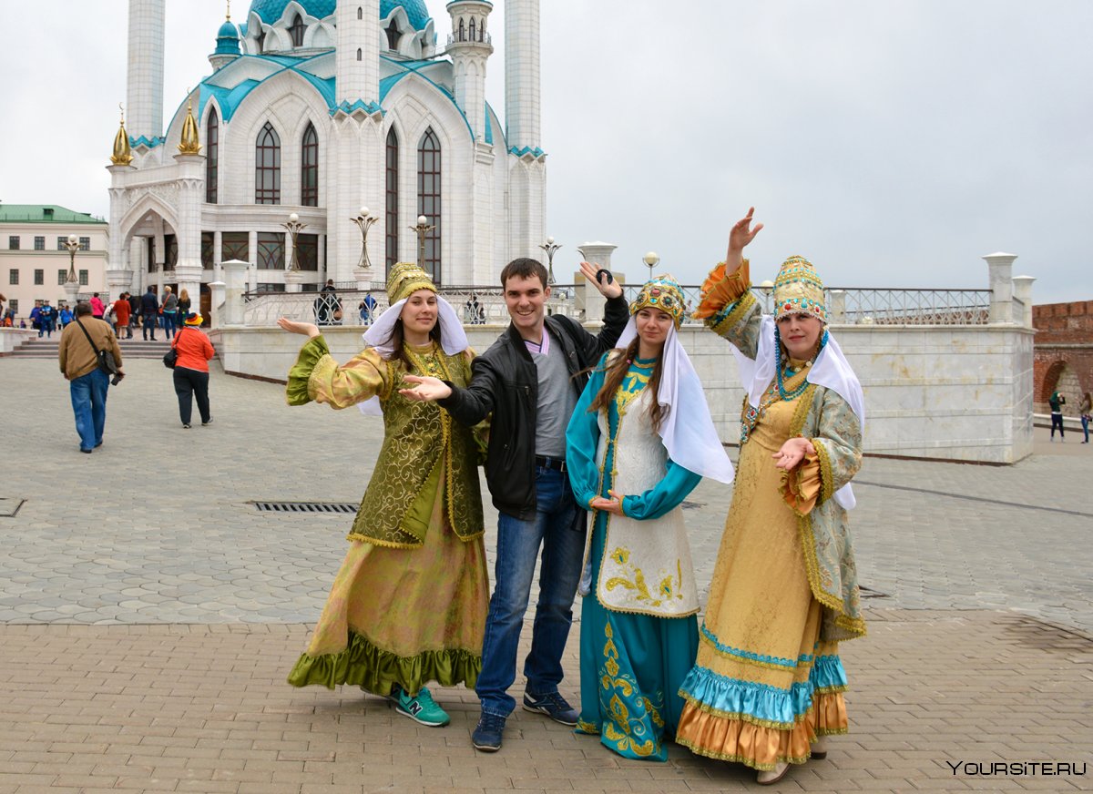 Туристы в Казани