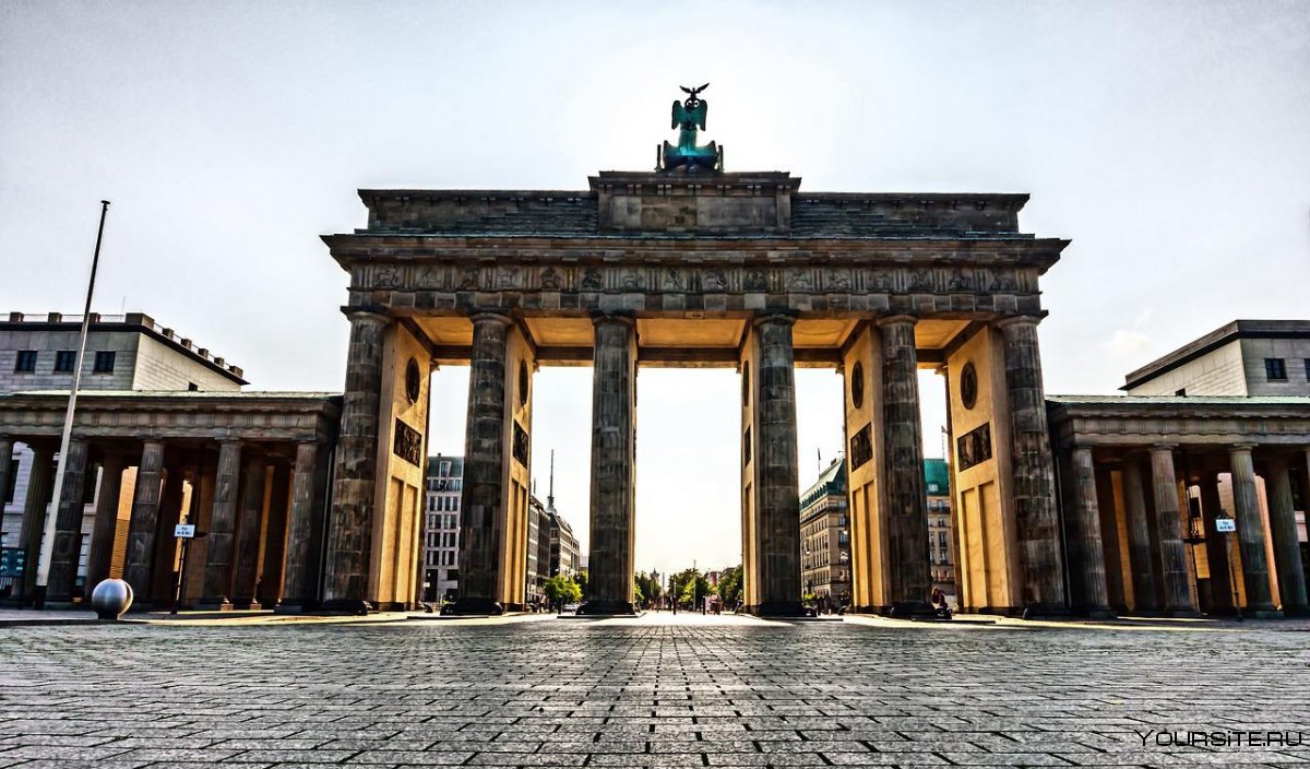 Бранденбургские ворота памятник в Берлине