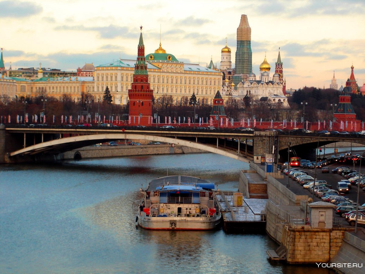 Москва река в Москве Момост