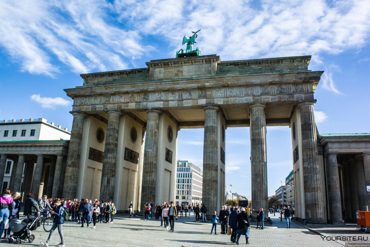 Берлинская арка здание Гамбург