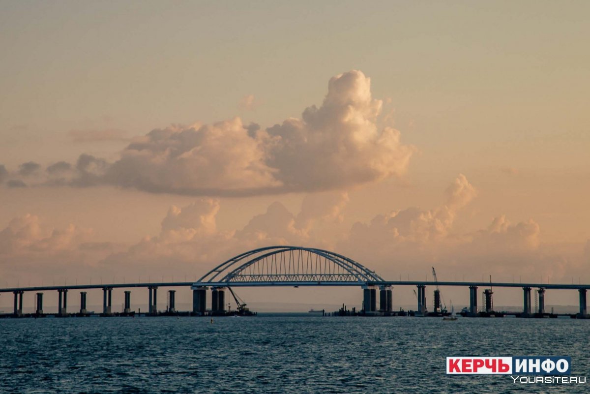 Керчь вид на Крымский мост