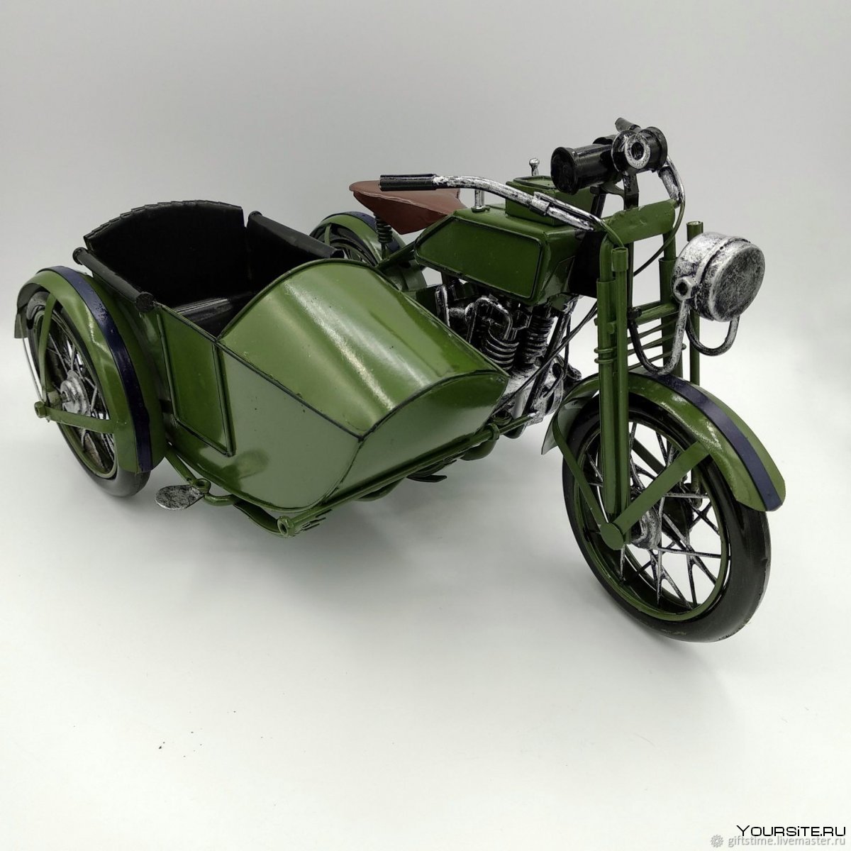 Модель мотоцикла с коляской м558