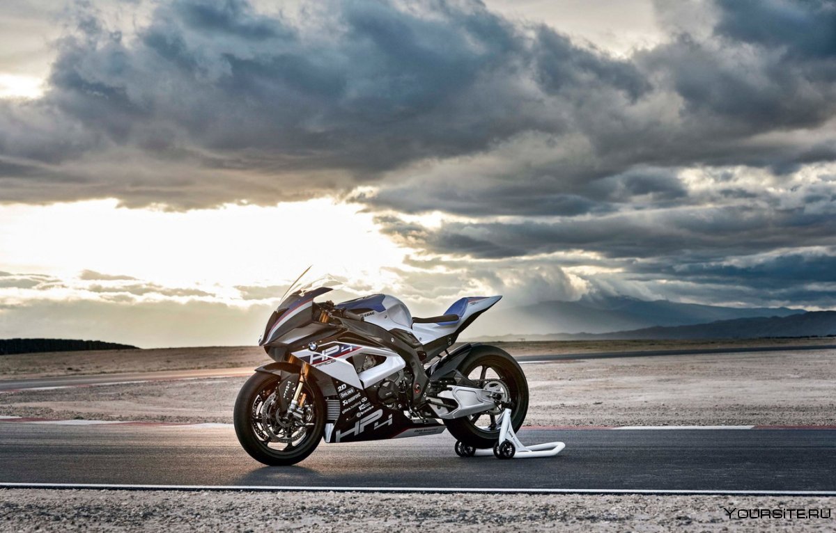 Мотоцикл BMW hp4 Race