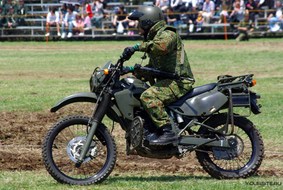 Kawasaki klx250 военный