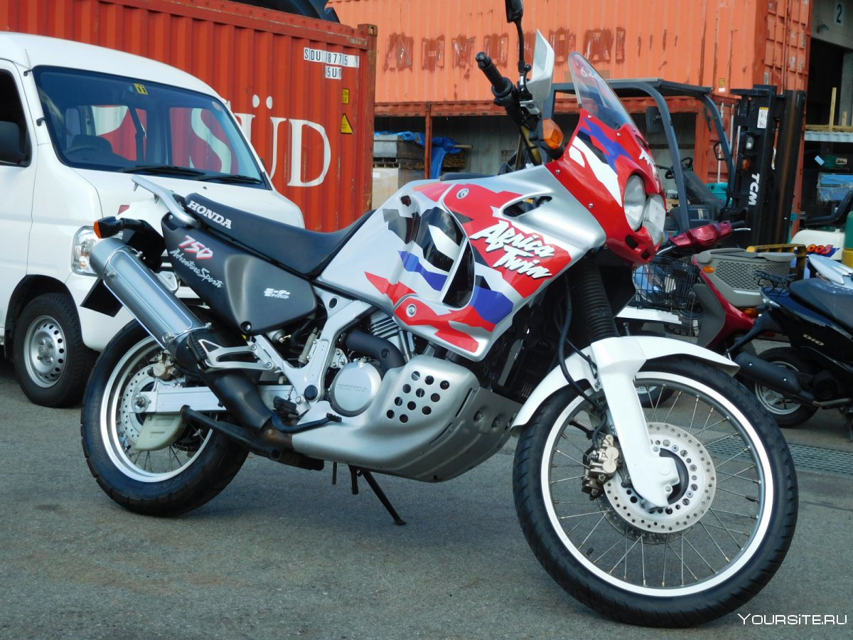 Мотоцикл Honda Africa Twin 750