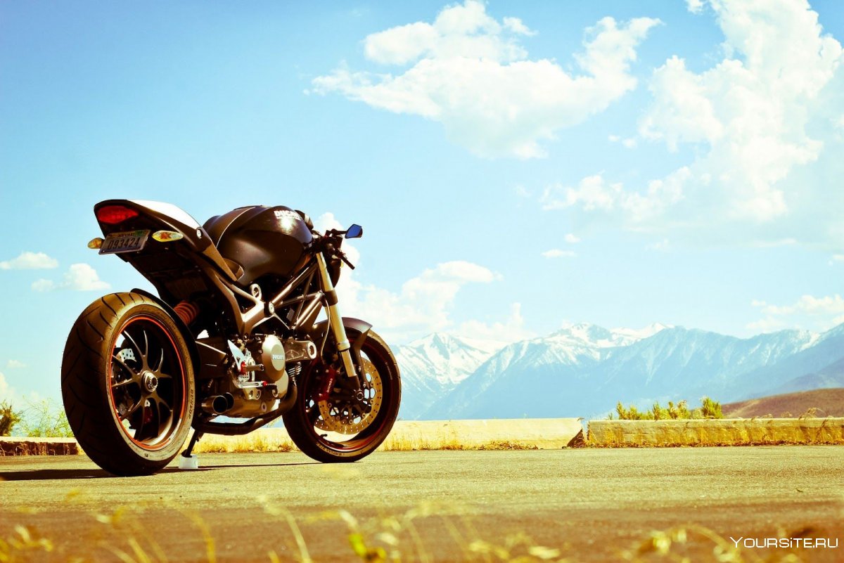 Ducati Monster 696 Cafe Racer