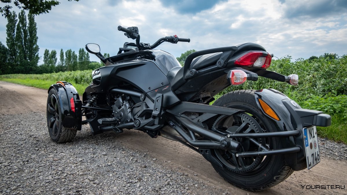 Трайк Spyder BRP can am