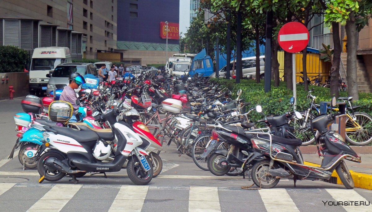Мотоциклы китайцы в городе