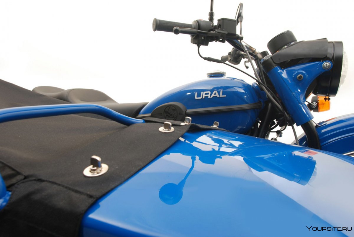 Мотоцикл Урал синий с коляской