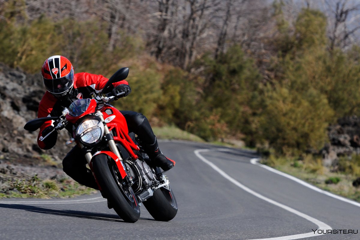 Ducati Monster 1100, 2013