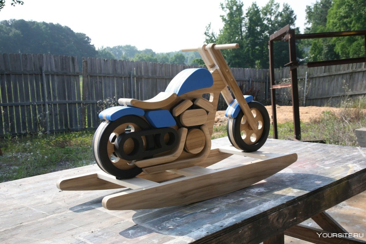 Деревянный мотоцикл качалка