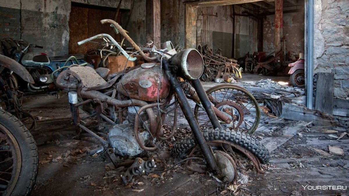 Заброшенное кладбище мотоциклов