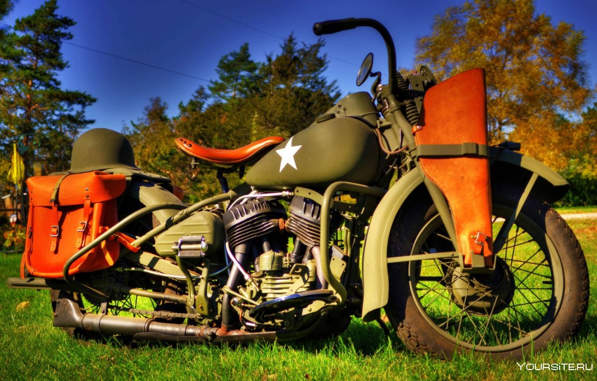 Мотоцикл с экраном Харлей Дэвидсон