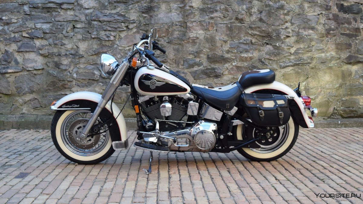 Yamaha XJR 1300 Custom