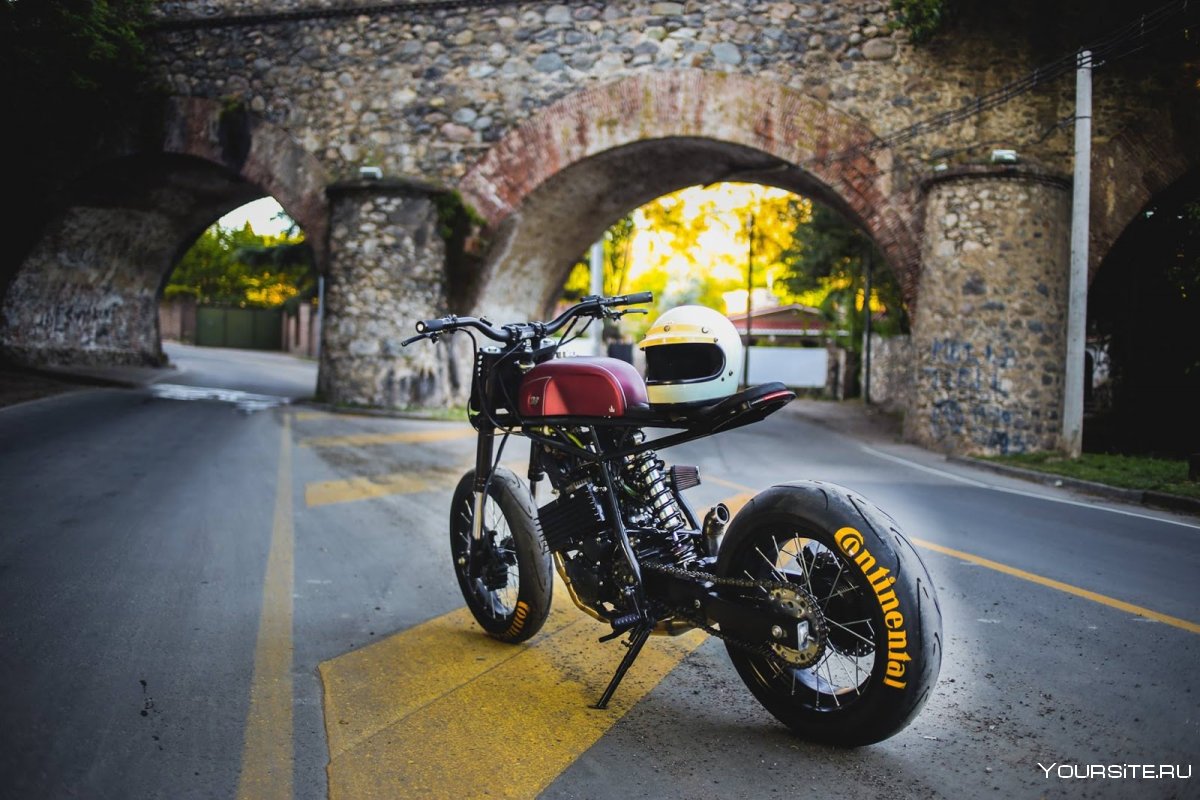 Cobra Crossfire Cafe-Racer/Scrambler