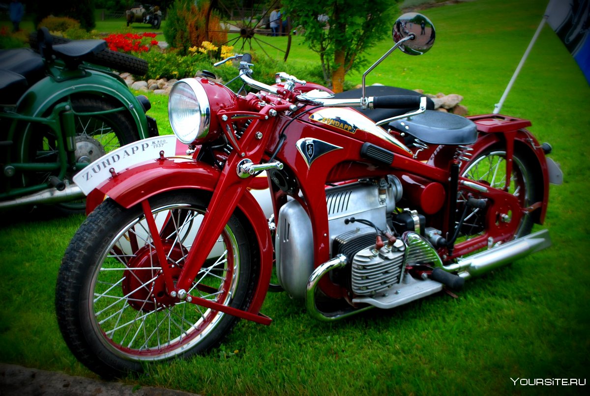 Мотоцикл 800